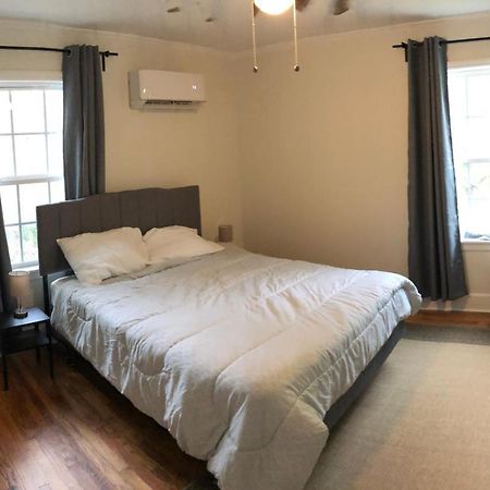 Renovated Space Close To Downtown - A Дарем Екстер'єр фото