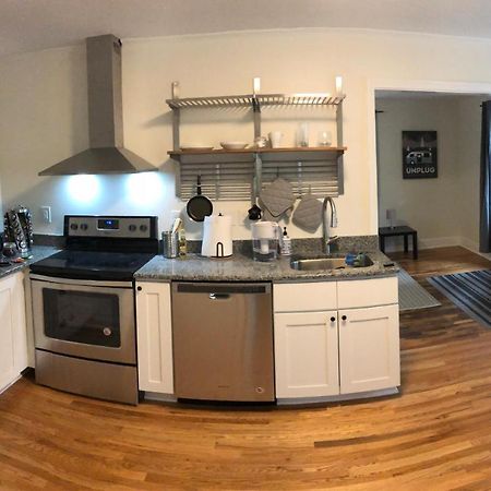 Renovated Space Close To Downtown - A Дарем Екстер'єр фото