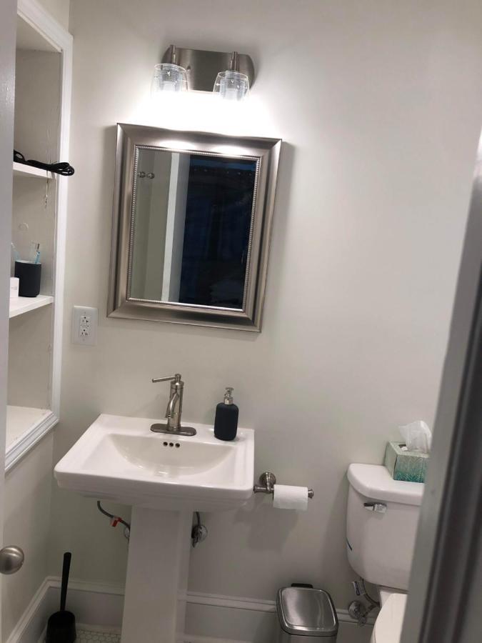 Renovated Space Close To Downtown - A Дарем Екстер'єр фото