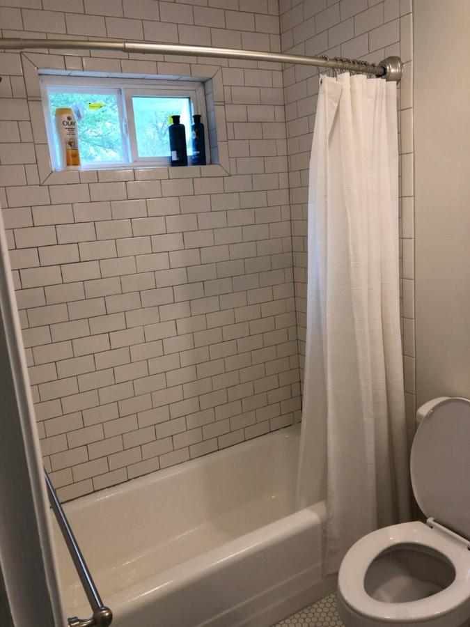 Renovated Space Close To Downtown - A Дарем Екстер'єр фото